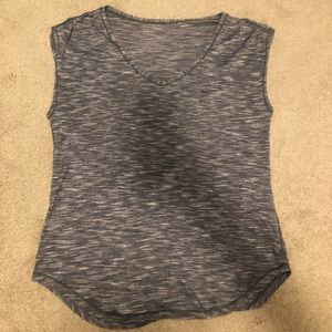 Lululemon top size 6 like new